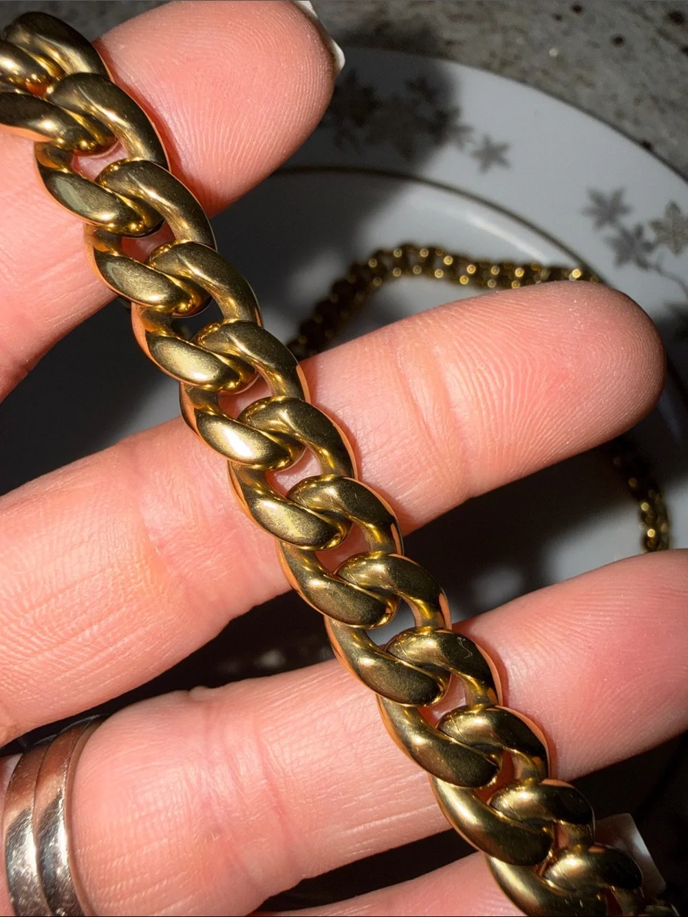 Chunky Gold Tone Cuban Curb Chain Necklace Rhinestone Box Clasp Statement